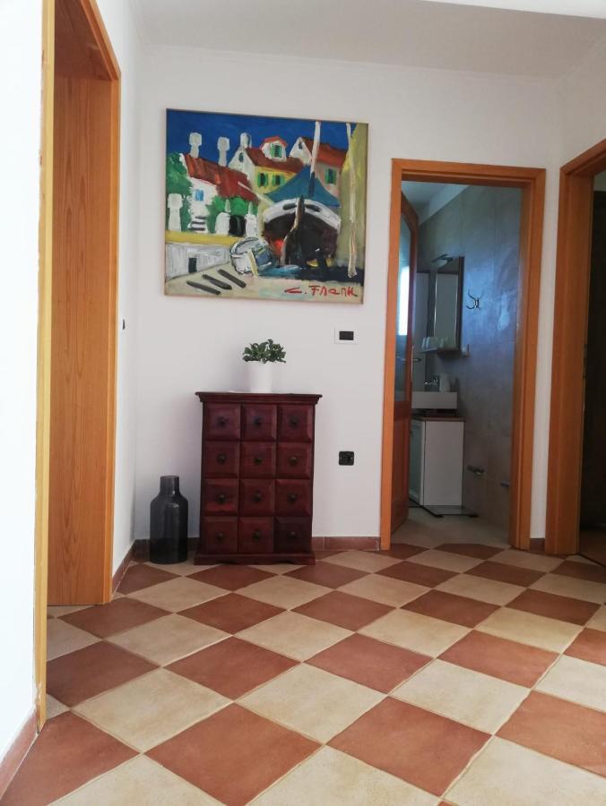 Apartment Laetitia Kastelir Luaran gambar