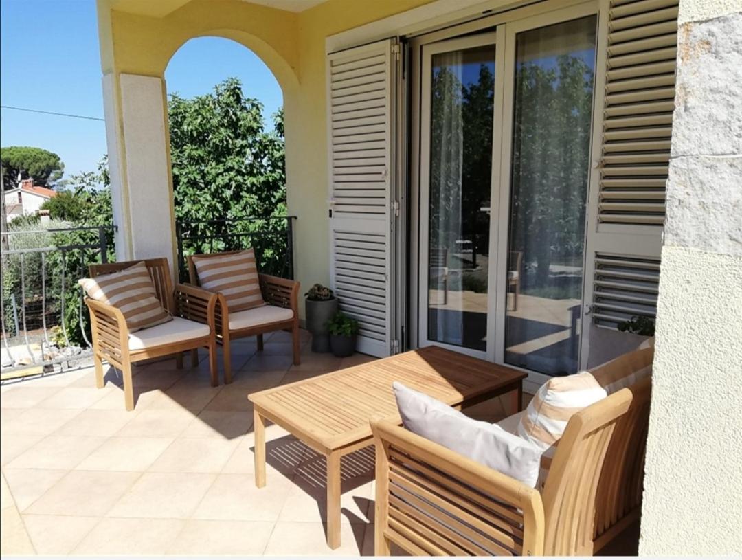 Apartment Laetitia Kastelir Luaran gambar